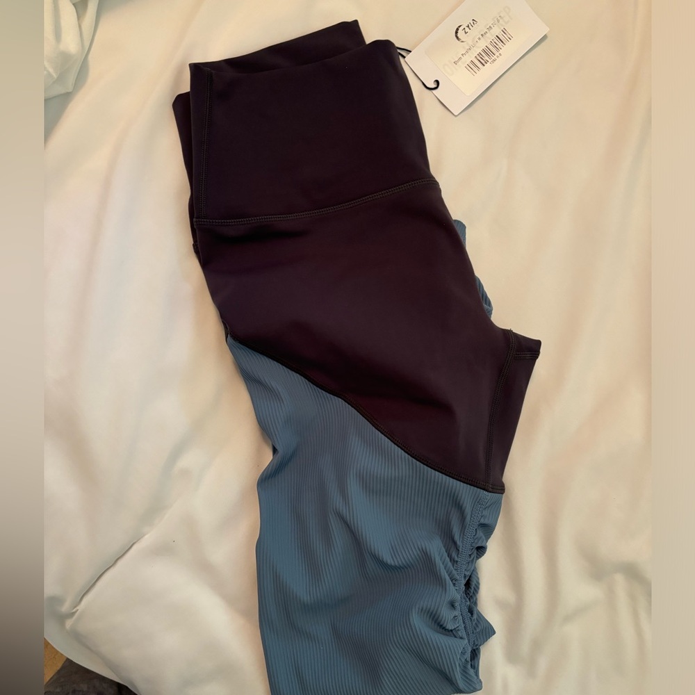 Zyia leggings